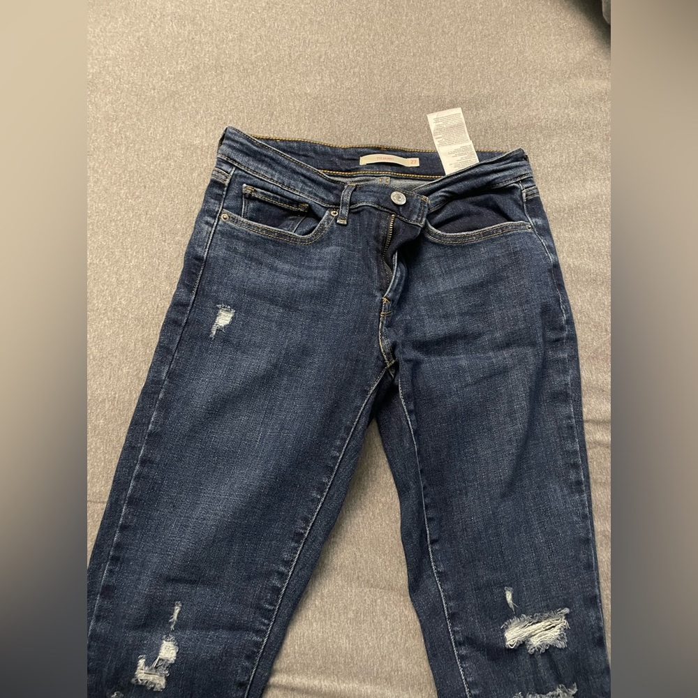 Levi’s Women’s 711 Skinny Jeans Size 27